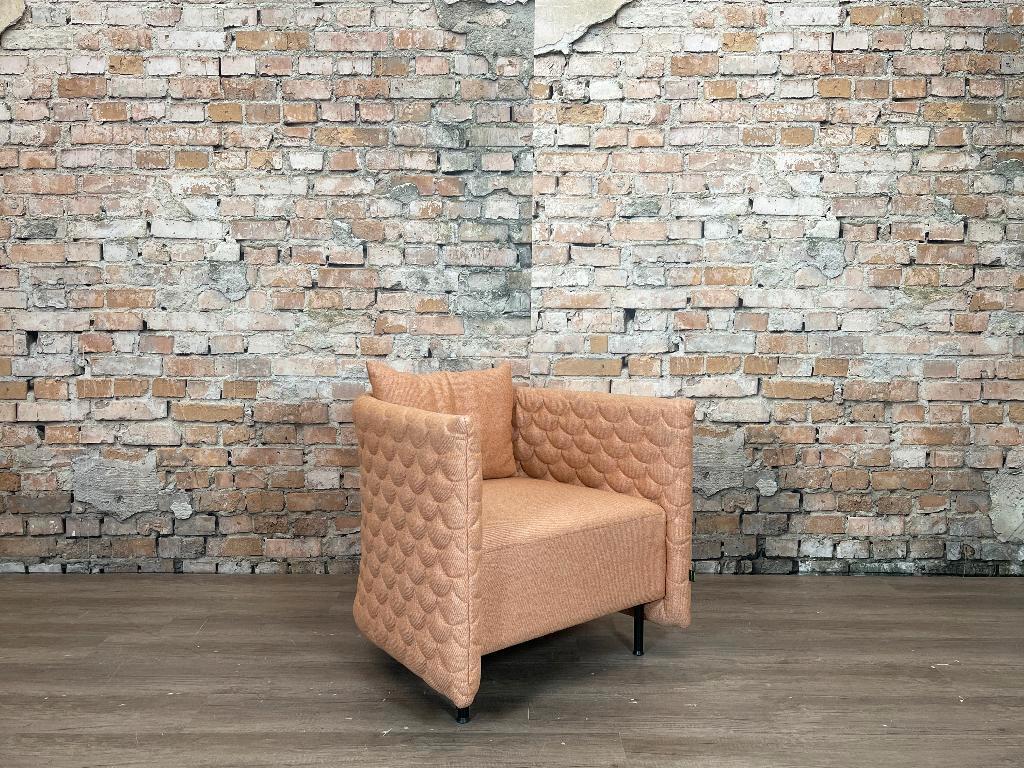 Naughtone Cloud Plain zalm bij TheReSales, Huis en Inrichting, Fauteuils, Zo goed als nieuw, Stof, 75 tot 100 cm, Minder dan 75 cm