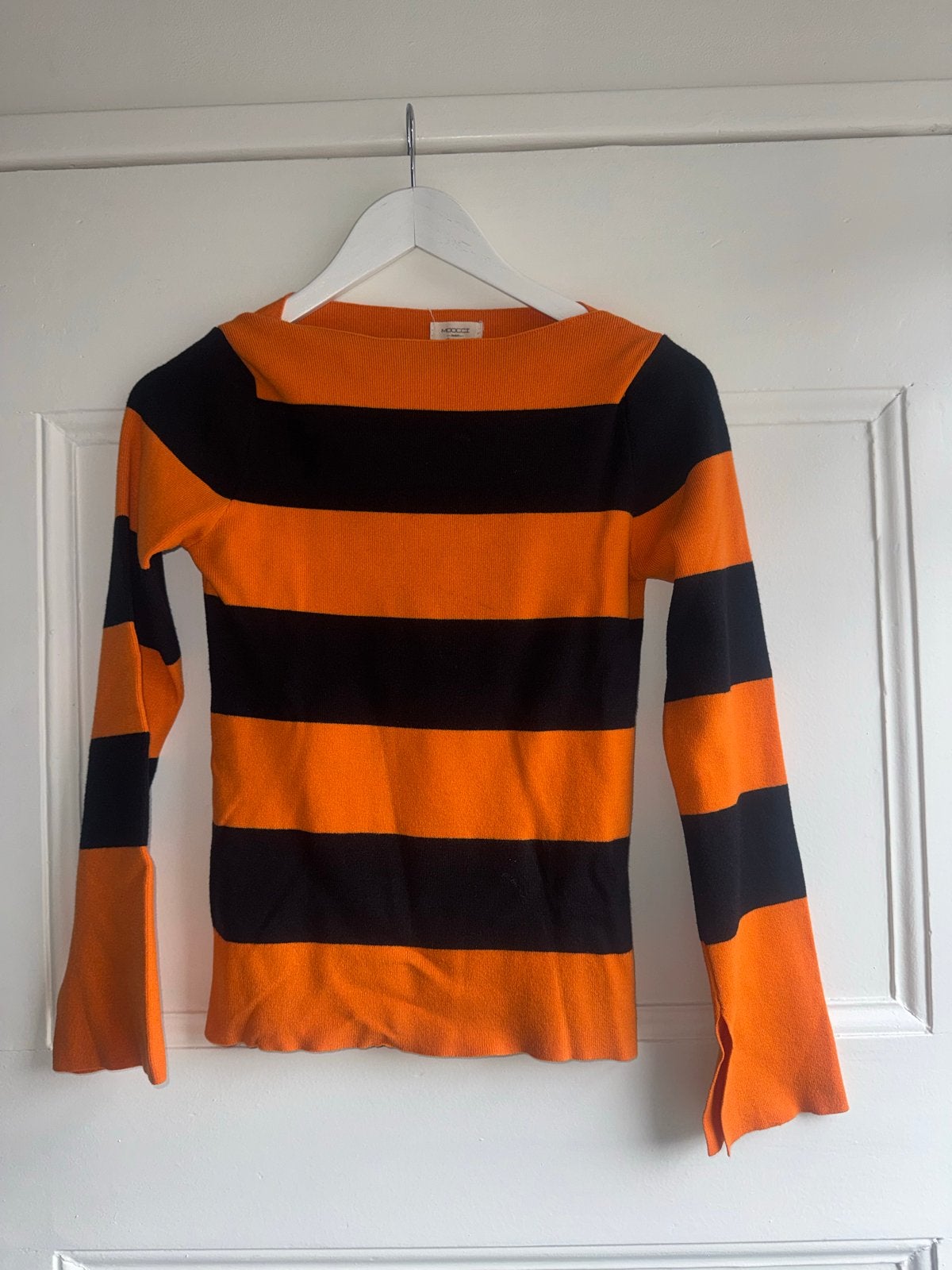 Mooie oranje-zwarte gestreepte top met lange mouwen, Oranje, Ophalen of Verzenden, Zo goed als nieuw, Lange mouw