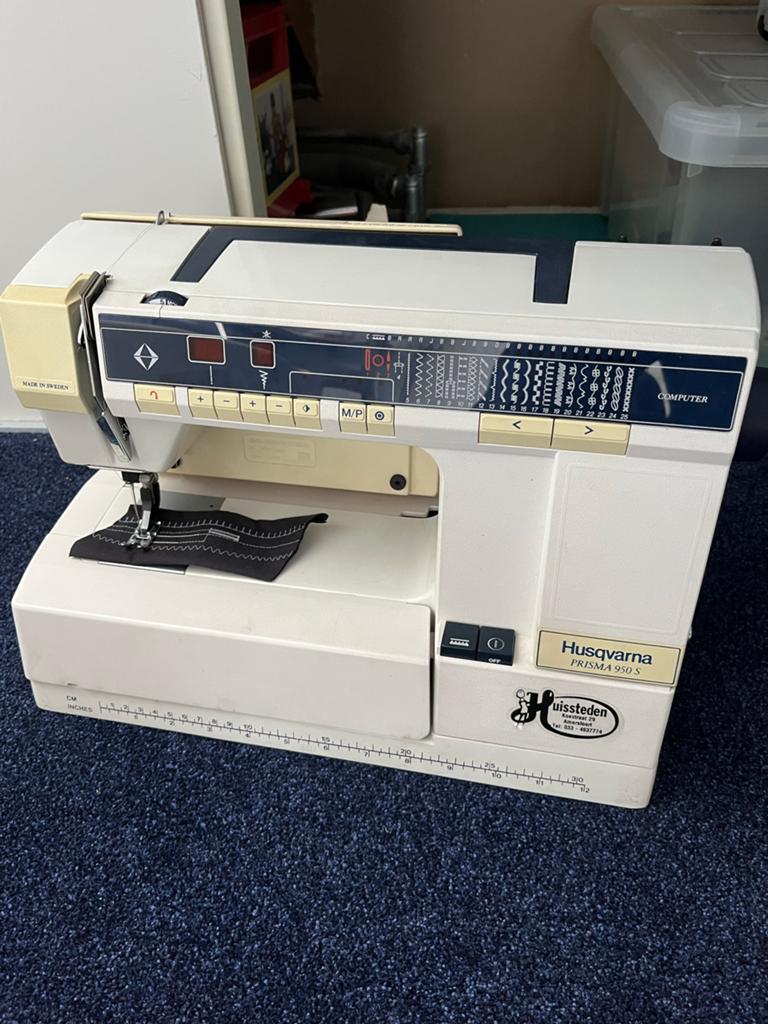 Husqvarna Prisma 950 S Naaimachine, Ophalen, Zo goed als nieuw, Naaimachine, Husqvarna