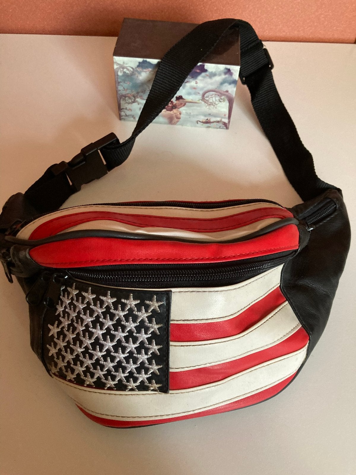 Nieuw heup/crossover tas echt leer rood zwart😍mooi❤️☀️, Sieraden, Tassen en Uiterlijk, Verzenden, Nieuw, Zwart, Overige typen