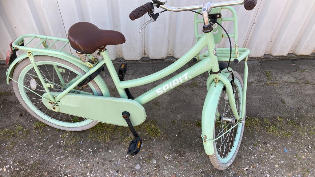 Kinderfiets merk spirit 22 inch frame 37cm, Ophalen of Verzenden, Zo goed als nieuw, 22 inch, Handrem