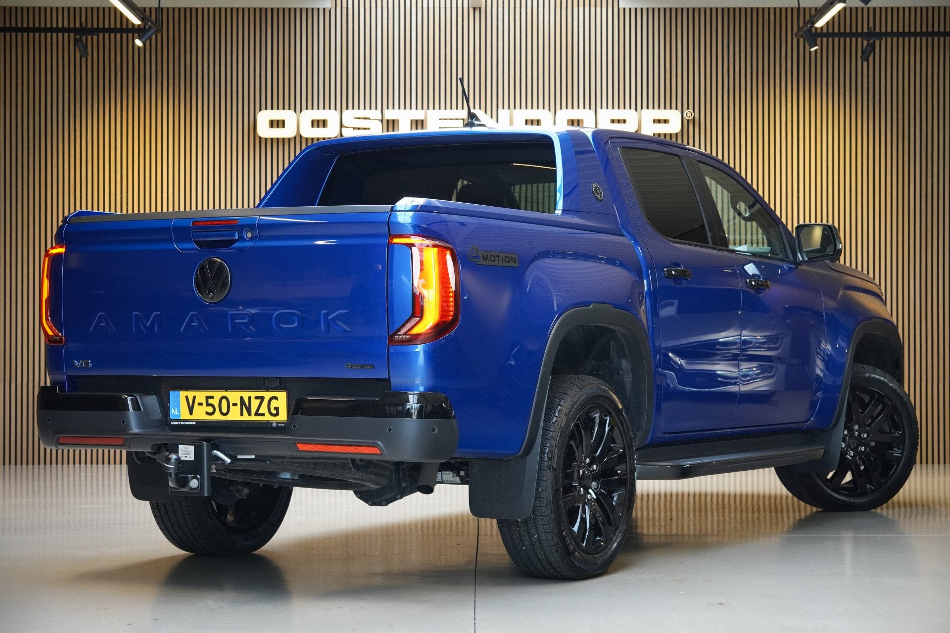 Volkswagen Amarok 3.0TDI/240pk 4Motion Plus Cab Aventura BLA, Auto's, Automaat, Gebruikt, Zwart, 2993 cc