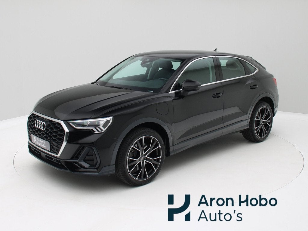 Audi Q3 Sportback 45 TFSI e Edition Camera, ACC, Carplay, St, Auto's, Gebruikt, Zwart, Hybride Elektrisch/Benzine, SUV of Terreinwagen