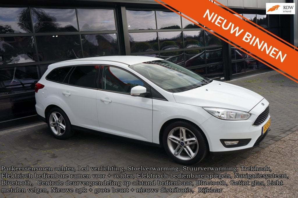 Ford Focus 1.0 Automaat, PDC, Navi, Winter pakket, Airco, Tr, Dealer onderhouden, Gebruikt, Wit, 3 cilinders