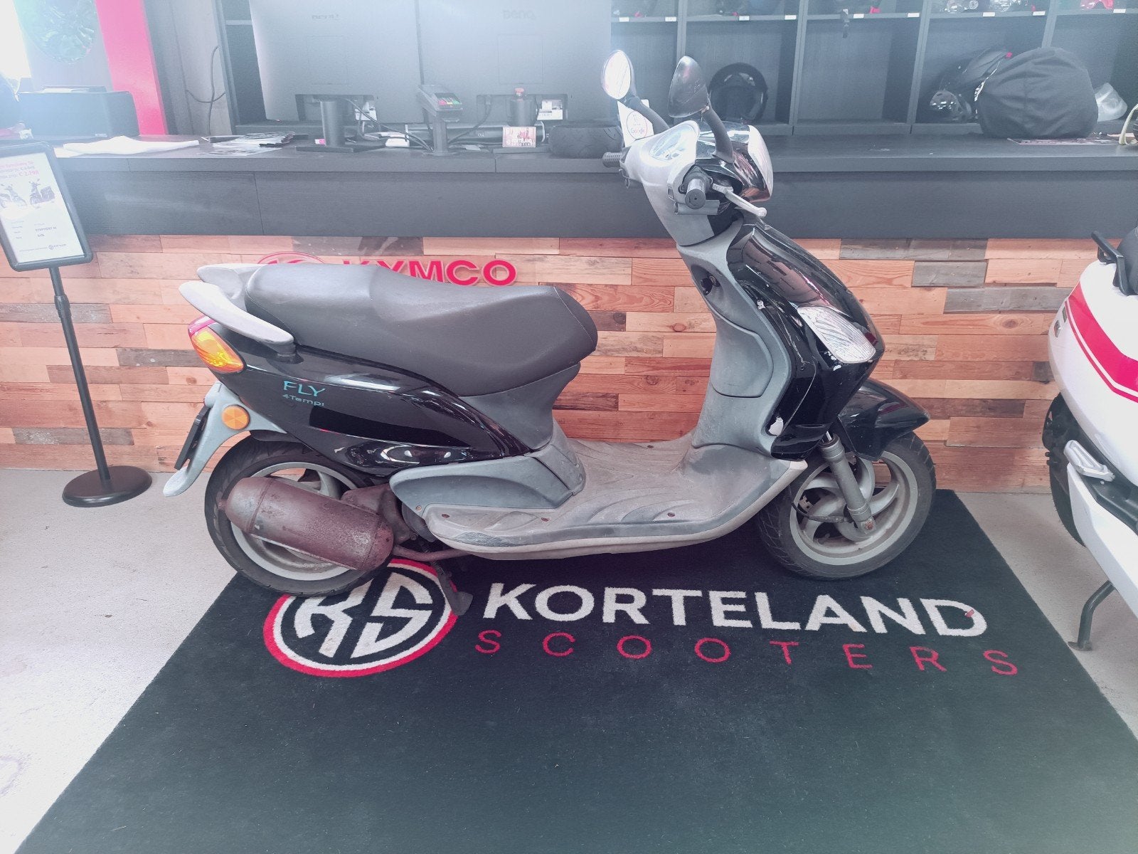 Piaggio Fly 50 4-takt – OPKNAPPER – 11.342 km, Fietsen en Brommers, Scooters | Piaggio, Ophalen of Verzenden, Gebruikt, Benzine