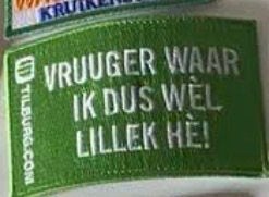 Gezocht: Tilburg com Kwèèkers embleem | carnaval Kruikenstad, Carnaval, Overige maten, Ophalen of Verzenden, Zo goed als nieuw