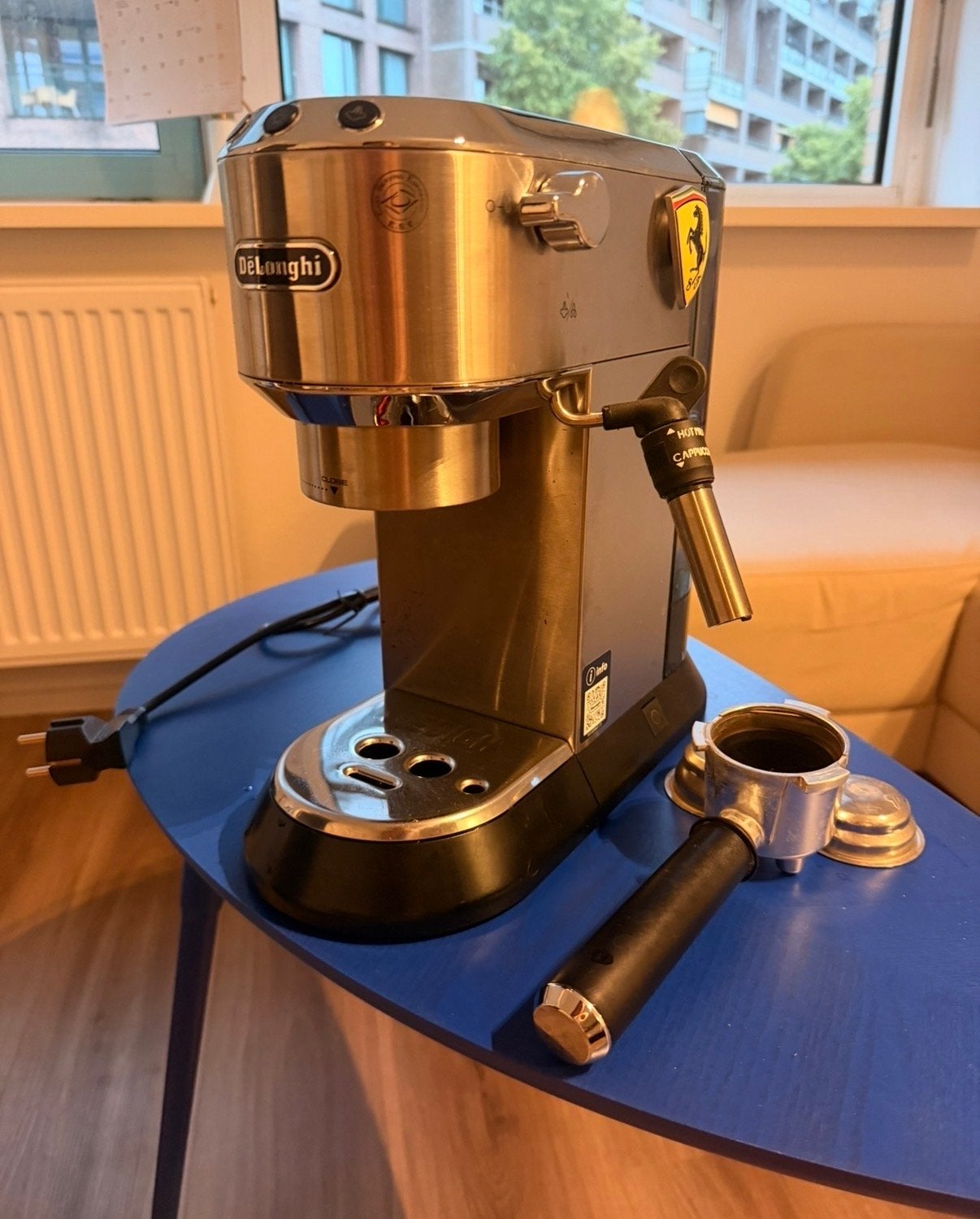 De'Longhi Dedica Style EC685M Espresso & Cappuccino Maker, Gebruikt, Espresso apparaat, Gemalen koffie, 1 kopje