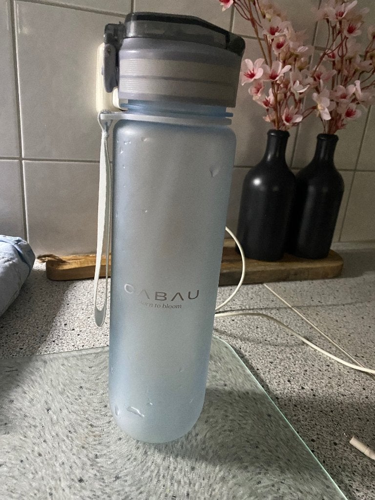 Cabau waterfles, Ophalen