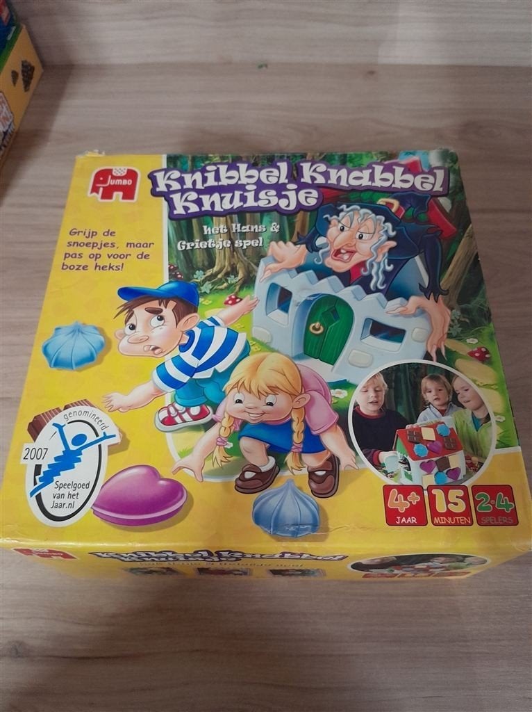 Knibbel Knabbel Knuisje - het hans en grietje spel - s4968