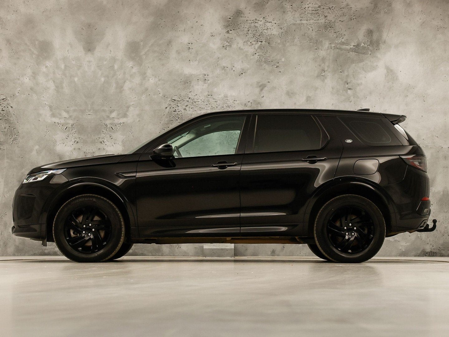 Land Rover Discovery Sport 1.5 P300E PHEV Dynamic S 4WD 309P, Auto's, Automaat, Discovery Sport, Zwart, Bedrijf