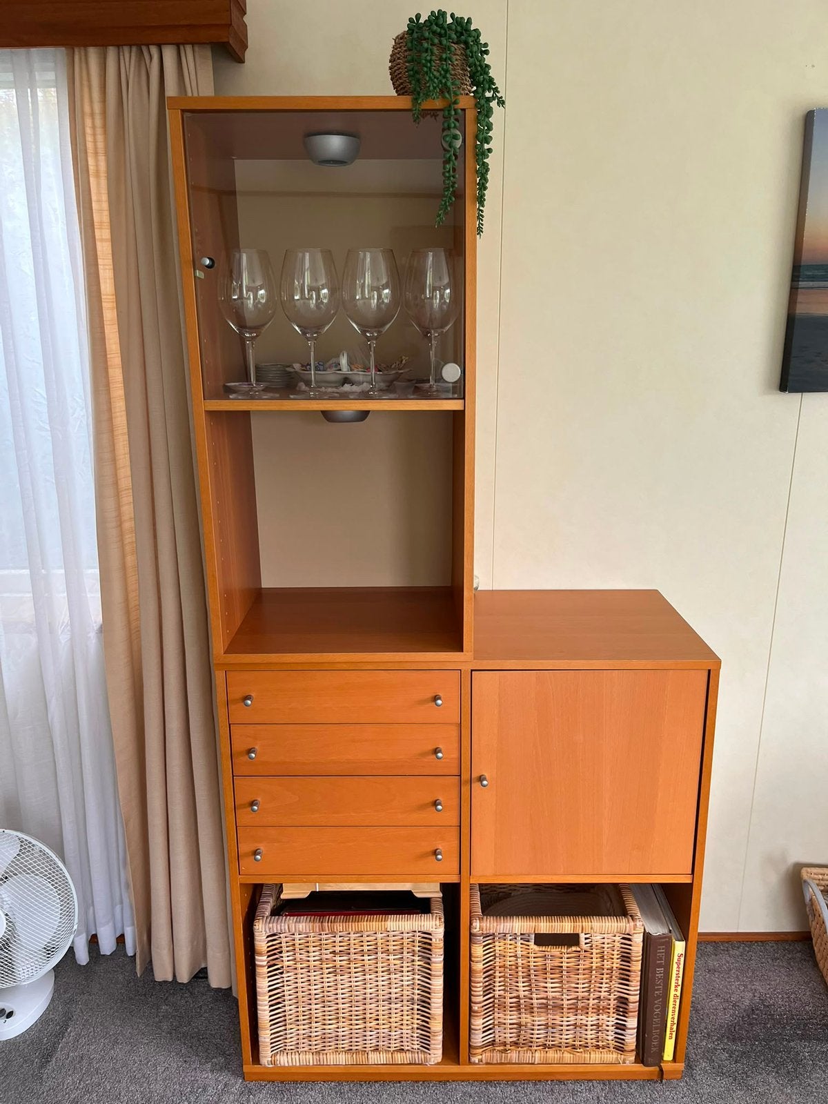 Vitrine kast ophalen in Ouddorp, Ophalen, Kunststof, Gebruikt, Met deur(en)