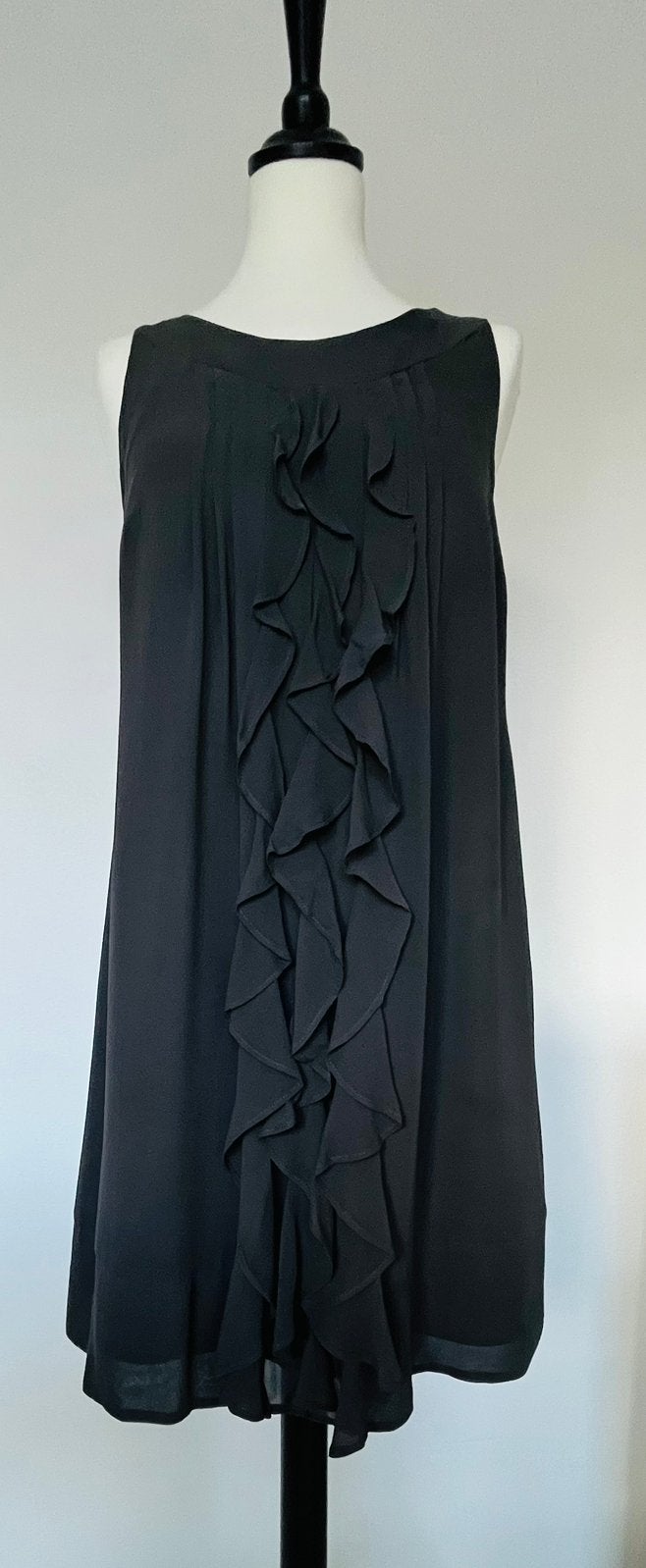 Vanilia donkergrijze zijden(!) mouwloze jurk maat 36, Kleding | Dames, Ophalen of Verzenden, Zo goed als nieuw, Knielengte, Maat 36 (S)