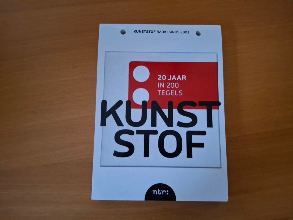 Kunststof, 20 jaar in 200 tegels, scheurkalender, Ophalen of Verzenden, Dagkalender