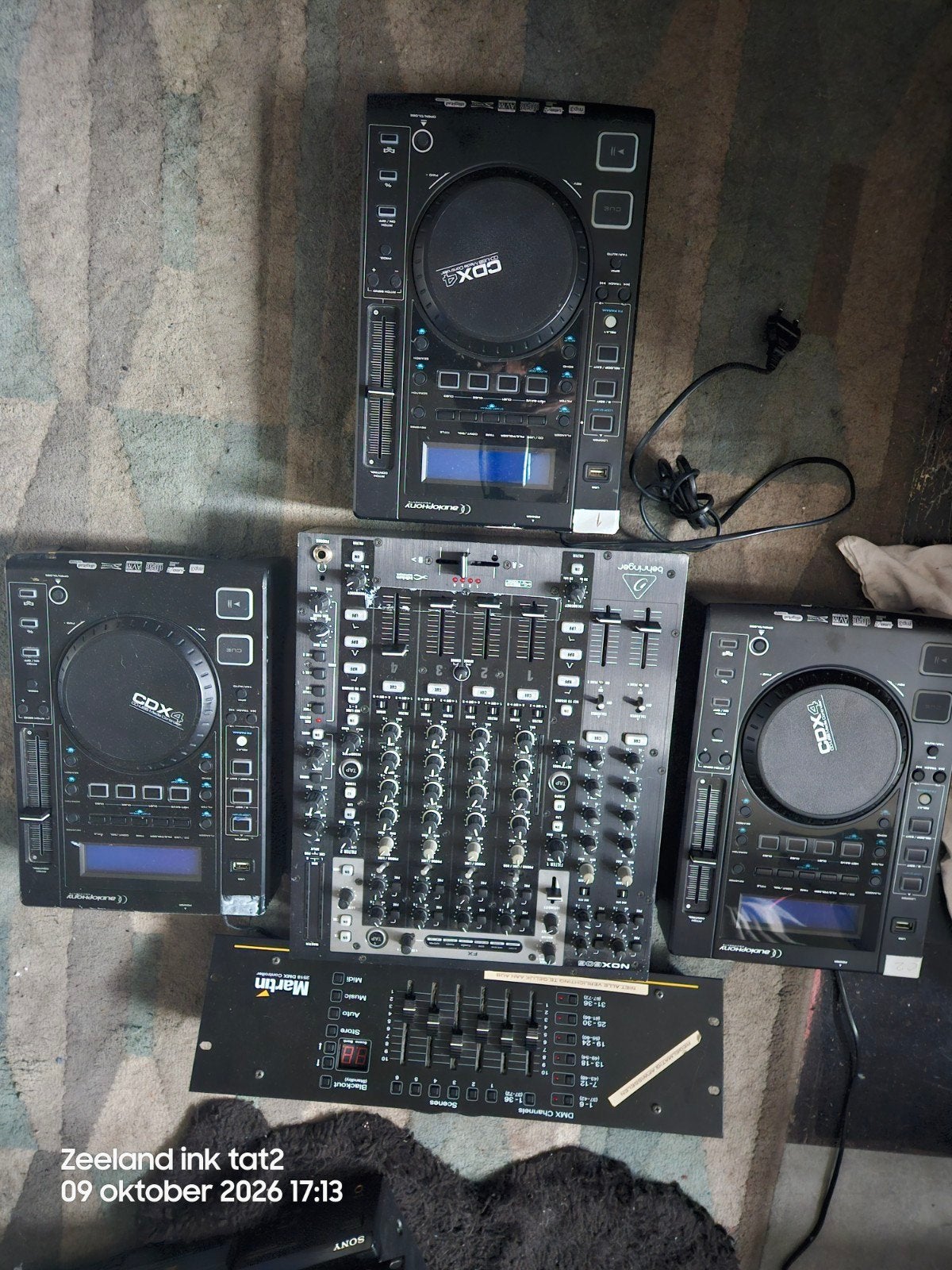 Complete DJ-set met 3 CDX4 spelers, mixer en versterker, Muziek en Instrumenten, Ophalen