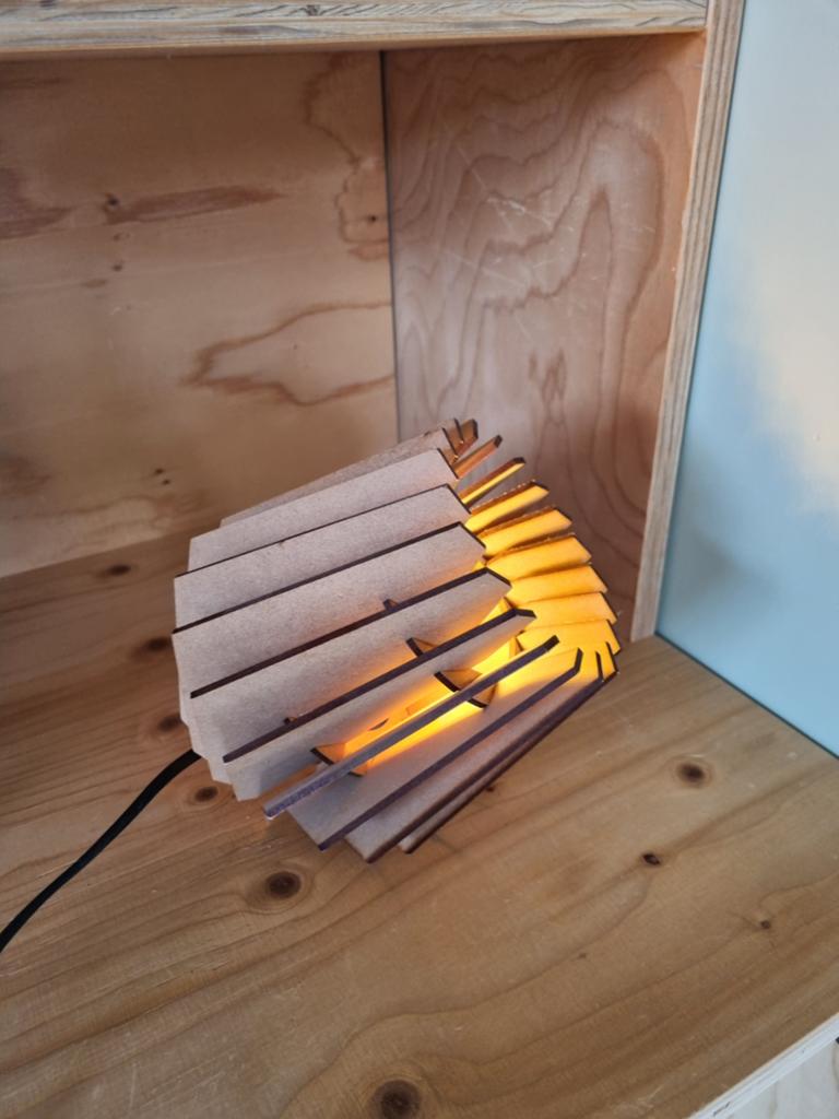 Van Tjalle en Jasper Mini-spot tafellamp, Ophalen of Verzenden, Zo goed als nieuw, Modern, Scandinavisch, Geometrisch