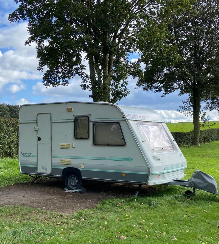 Caravan Euroland 400CT  + voortent + luifels, Caravans en Kamperen, Caravans, Particulier, 500 - 750 kg, Swift, tot 4 meter, Kachel
