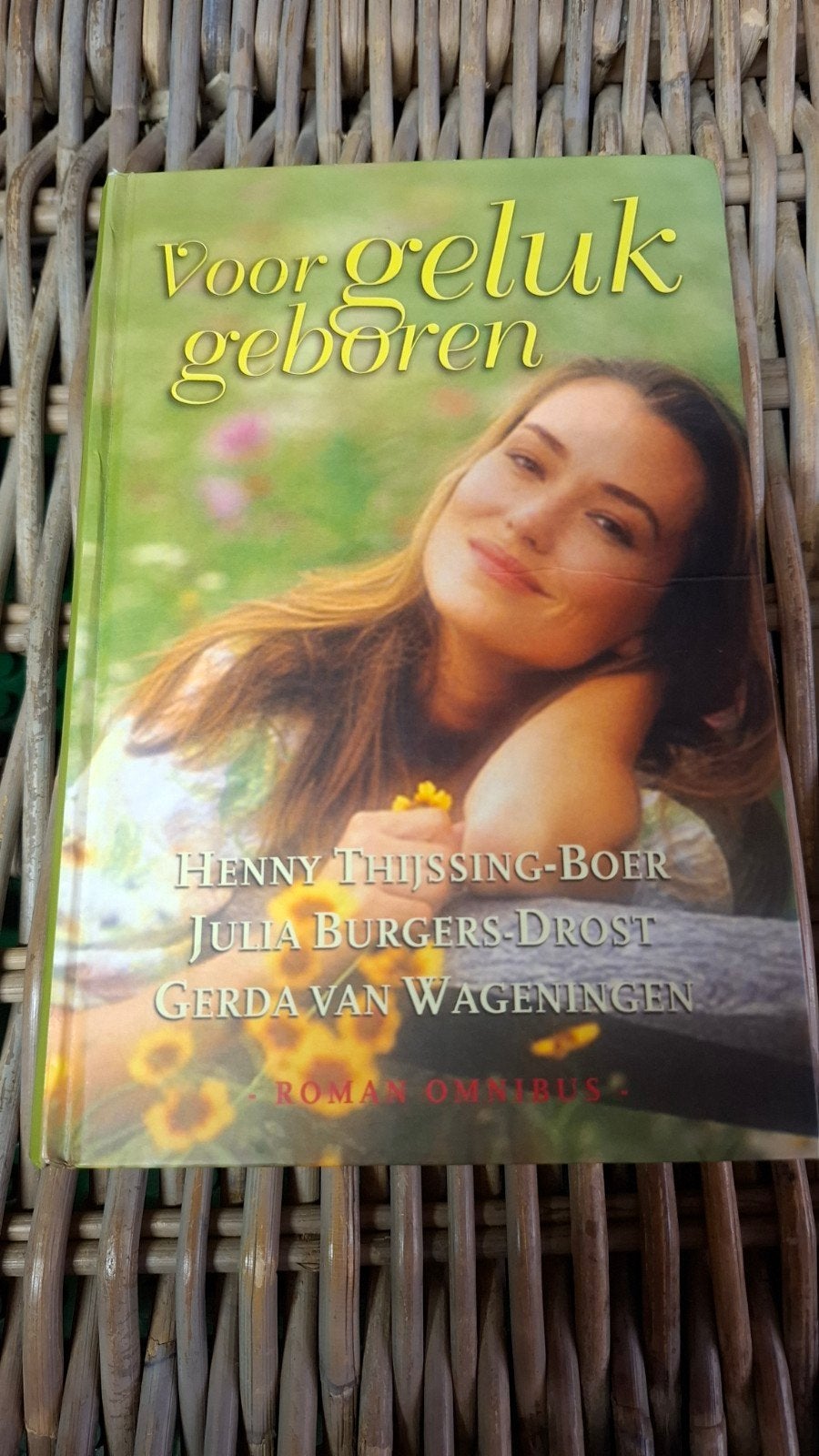 Voor geluk geboren,  Henny Thijssing-Boer Julia BurgersDrost, Ophalen of Verzenden, Zo goed als nieuw, Noord-Brabant