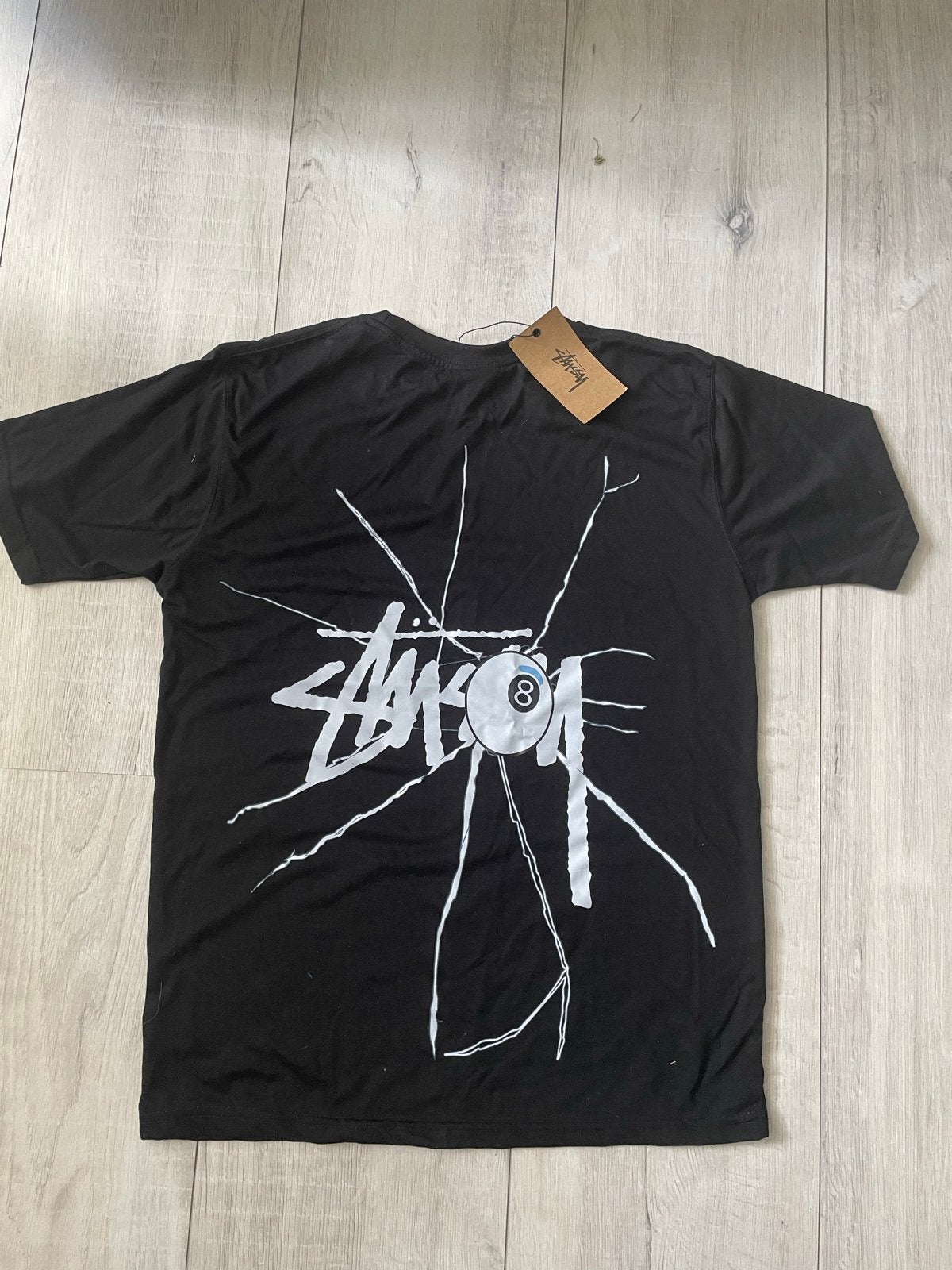 Stussy T-shirt Zwart Maat M met 8-Ball print, Ophalen of Verzenden, Nieuw, Maat 48/50 (M), Zwart