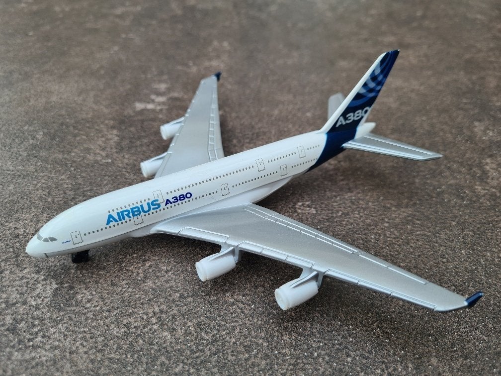 Airbus A380, Verzamelen, Ophalen of Verzenden, Zo goed als nieuw, Schaalmodel
