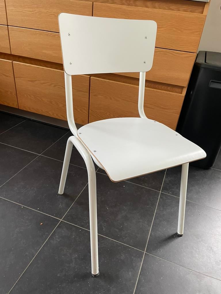 Zuiver back to school stoel wit, Huis en Inrichting, Stoelen, Ophalen, Zo goed als nieuw, Wit, Eén