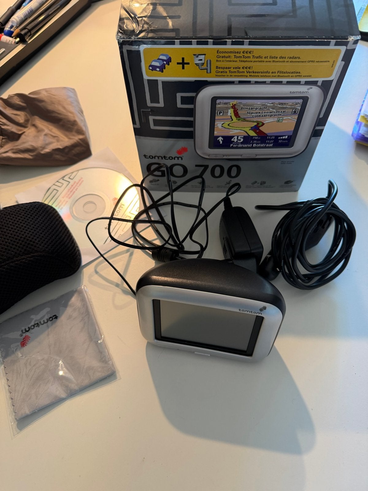 TomTom GO 700 Navigatiesysteem met accessoires, Ophalen of Verzenden, Gebruikt