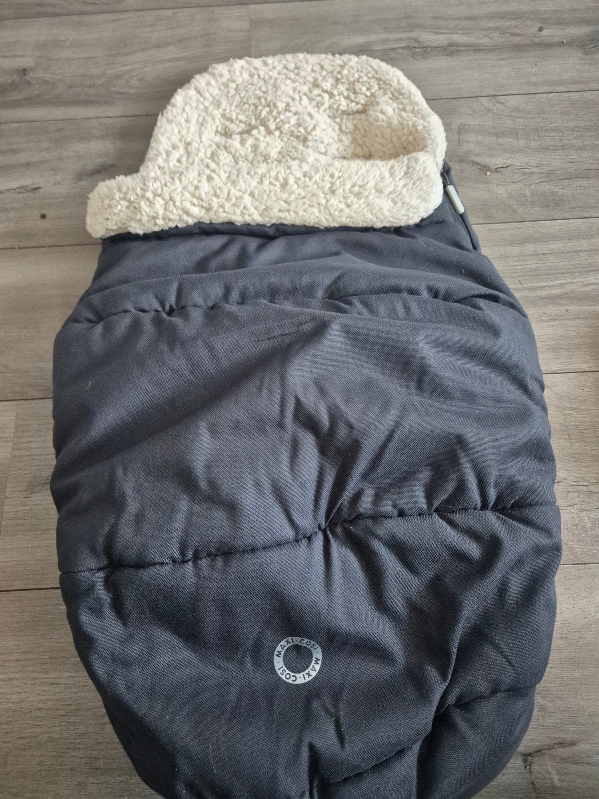 Maxi-Cosi Voetenzak - Zwart met Crème Teddy Voering, Ophalen of Verzenden, Zo goed als nieuw, Maxi-Cosi
