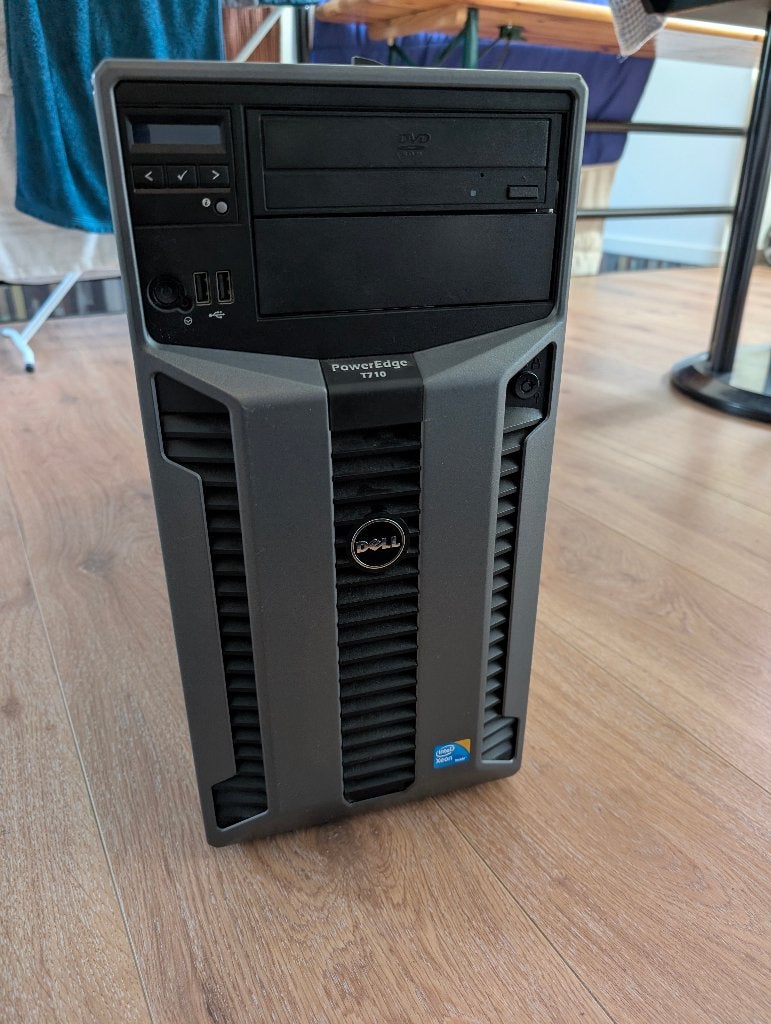 Dell PowerEdge T710 server, Xeon E5630, 16GB, 6x 15K SAS, Computers en Software, Ophalen, Gebruikt, 1,9TB, 1x 600GB, 4x 300GB, 1x 146GB