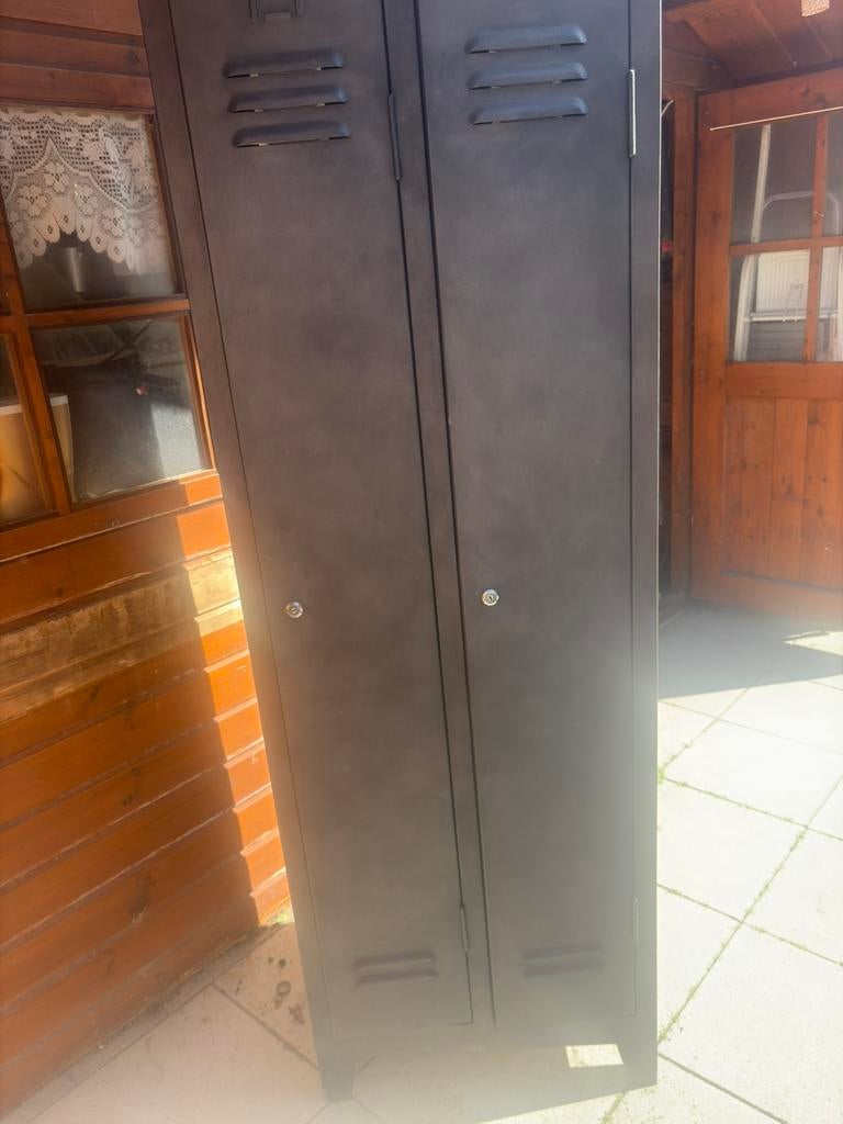 Locker kast zwart, Huis en Inrichting, Kasten | Lockerkasten, Ophalen, Zo goed als nieuw