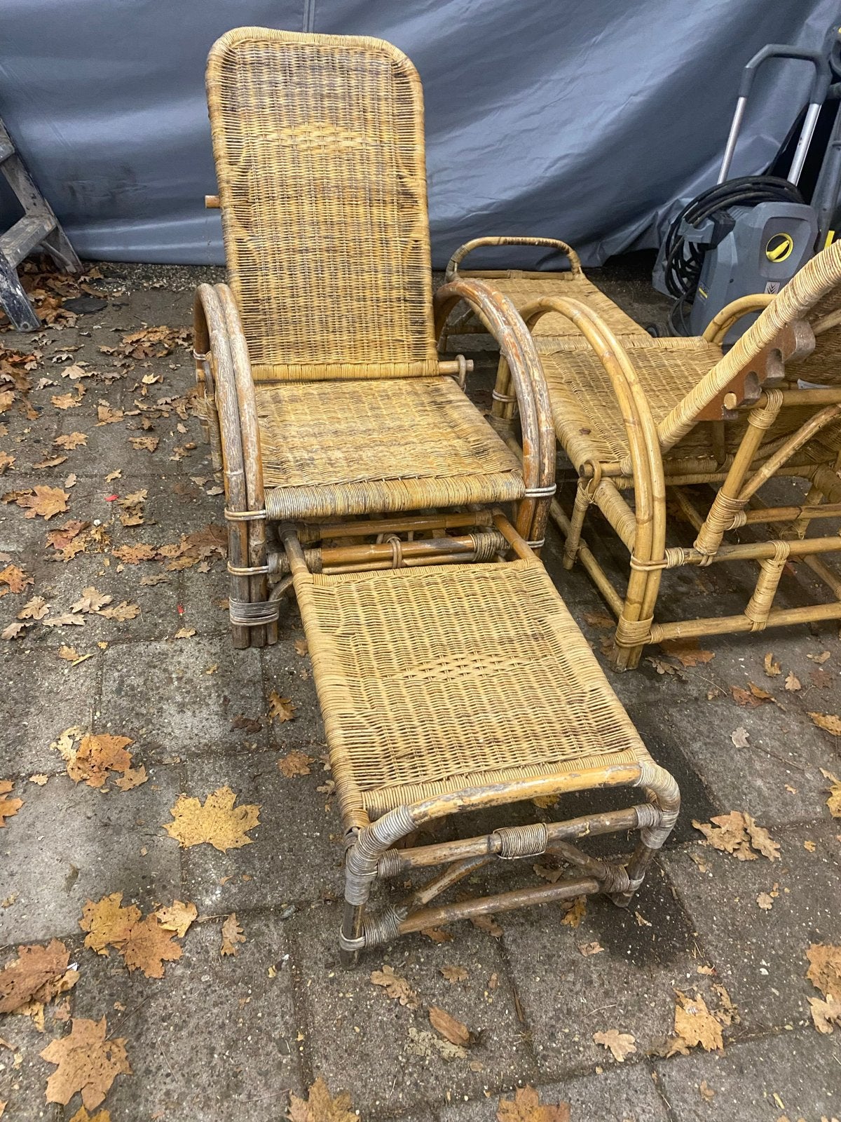 Vintage rotan ligstoel met uitschuifbaar voetenbankje, Ophalen