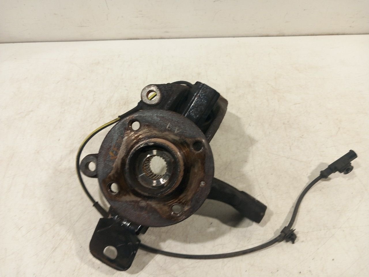 Wielnaaf links voor Citroën C1, Auto-onderdelen, Onderdelen@venauto.nl, Van der Ven Autorecycling B.V., Gebruikt, Ettenseweg 76, 4706 PB Roosendaal, The Netherlands