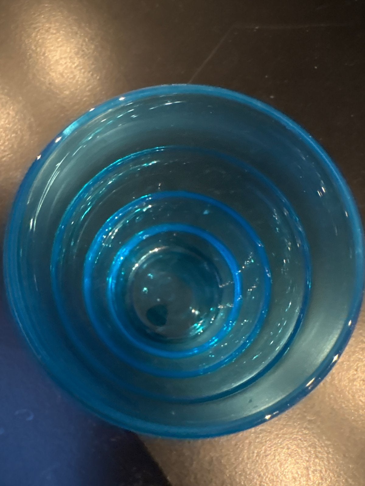Blauwe glazen beker - Uniek design, Antiek en Kunst, Ophalen