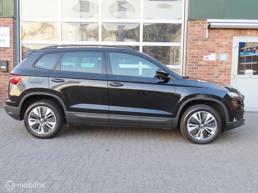 Skoda Karoq 1.5 TSI ACT Sportline Business|Facelift|Camera|S, Auto's, Skoda, Euro 6, 4 cilinders, 150 pk, Zwart