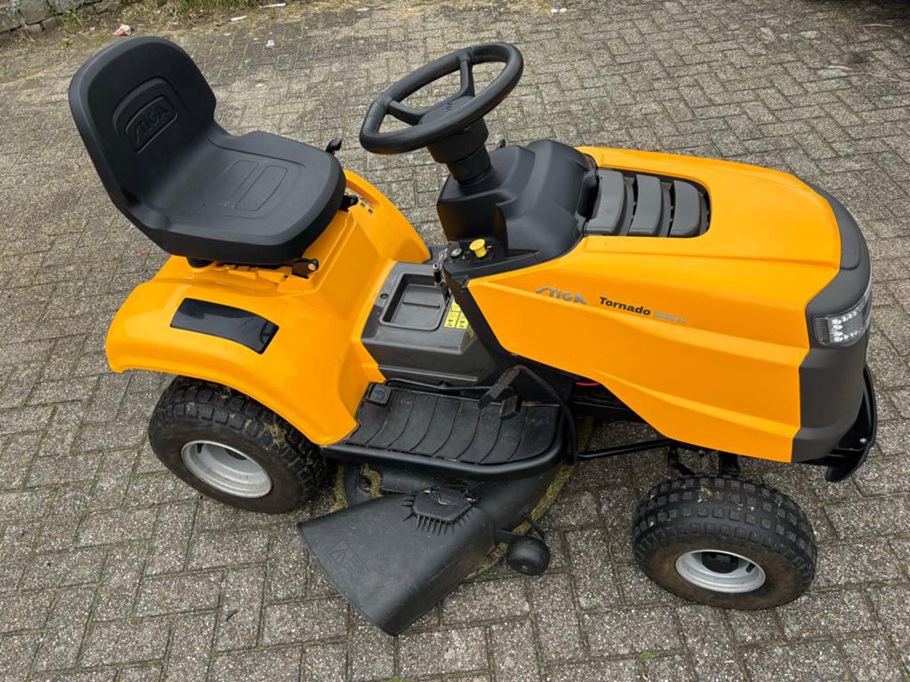 Stiga Tornado 3098H Briggs & Stratton Zitmaaier, Cirkelmaaier, Gebruikt, Mulchfunctie, Ophalen of Verzenden