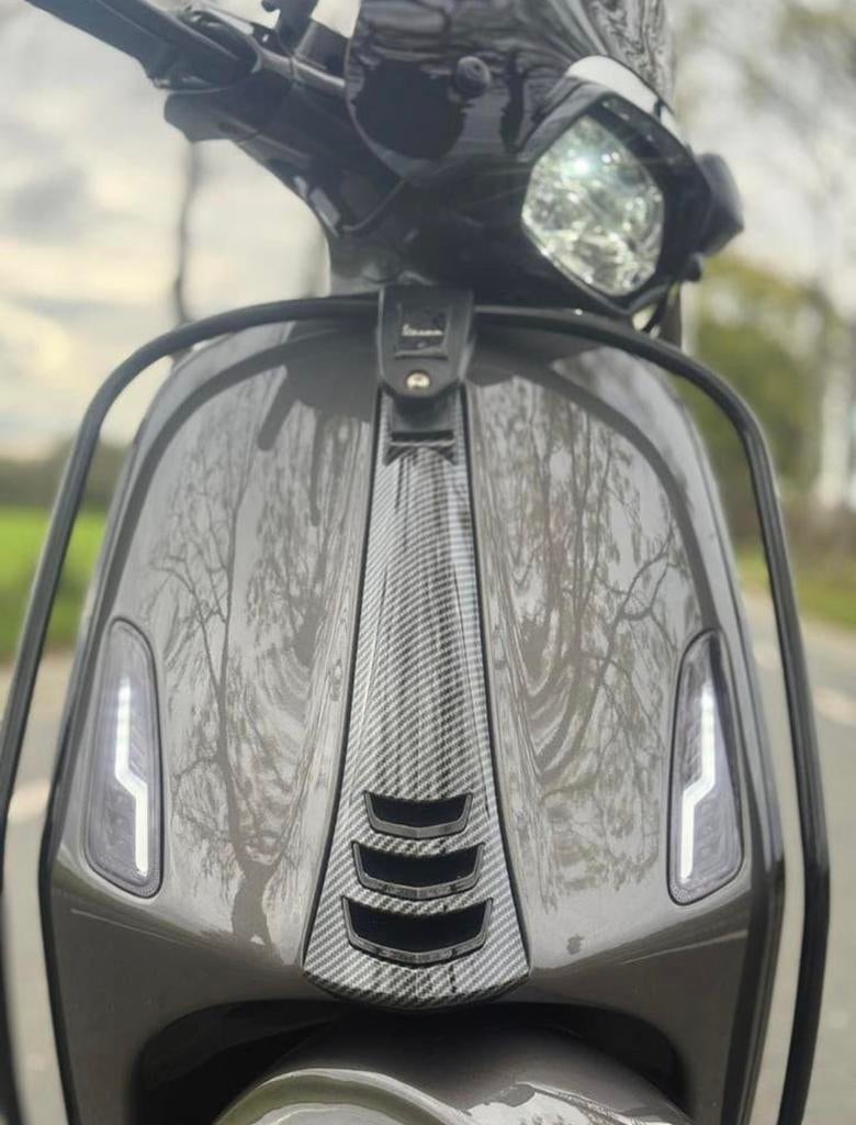 Claxonneus Carbon Vespa sprint NIEUW‼️, Ophalen of Verzenden, Zo goed als nieuw
