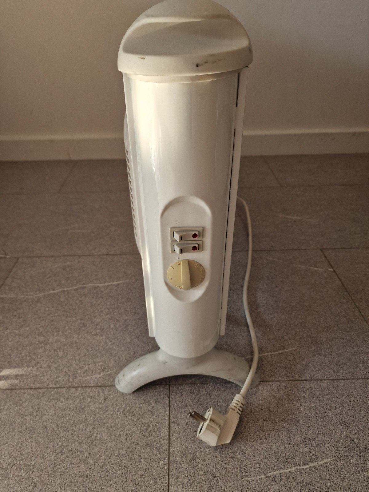 Eurom RK 2009S Oliegevulde Radiator - Elektrische Kachel, Doe-het-zelf en Verbouw, Verwarming en Radiatoren, Gebruikt, Kachel