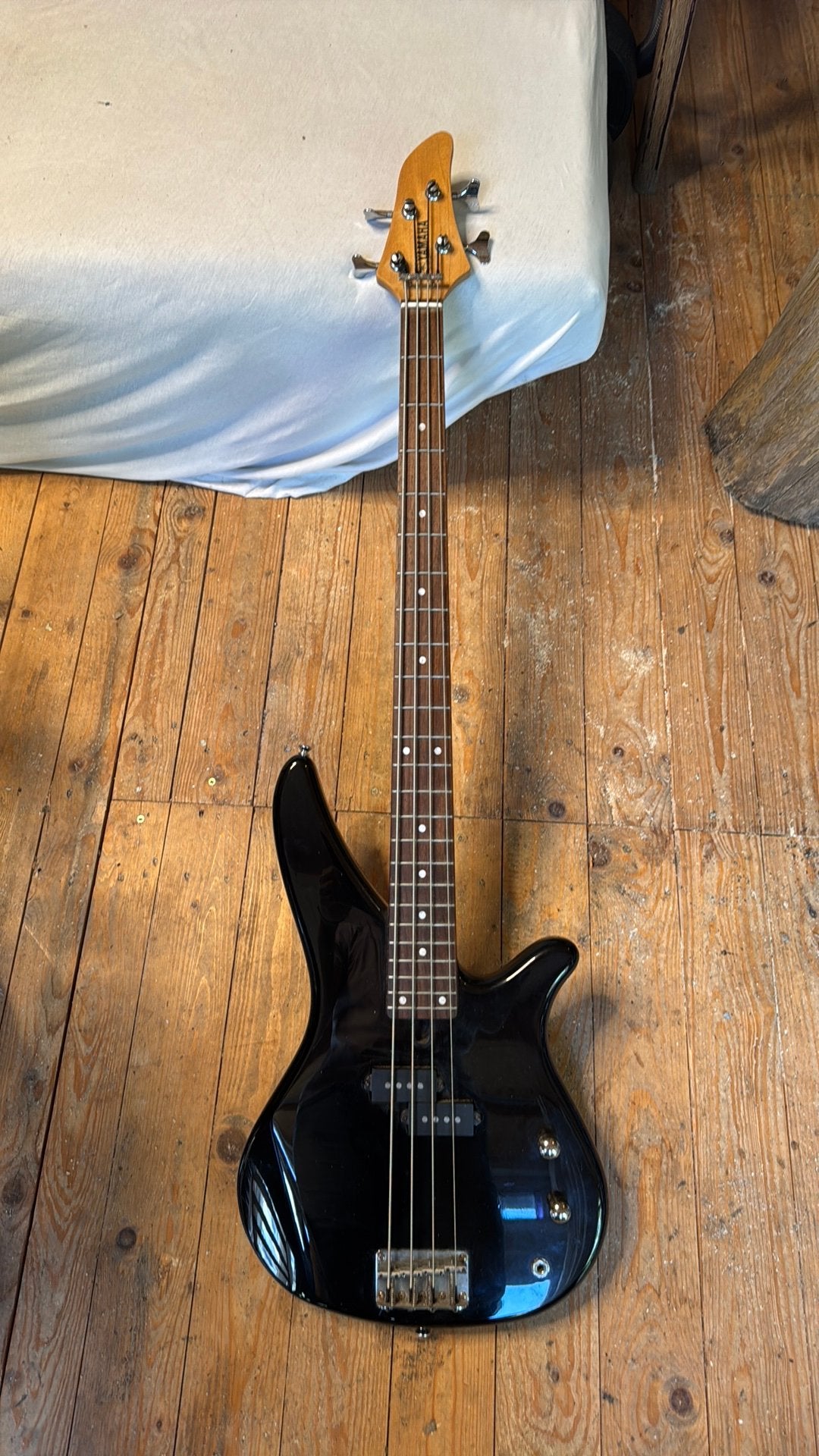 Yamaha basgitaar, Muziek en Instrumenten, Ophalen, Zo goed als nieuw, Elektrisch