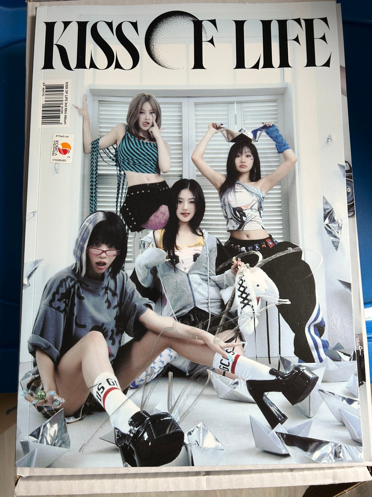 kpop kiss of life signed album, Ophalen of Verzenden, Zo goed als nieuw