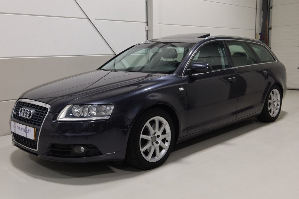 Audi A6 2.4 V6 130KW Avant AUT 2005 Grijs, Auto's, 1800 kg, Blauw, Stationwagon, Particulier