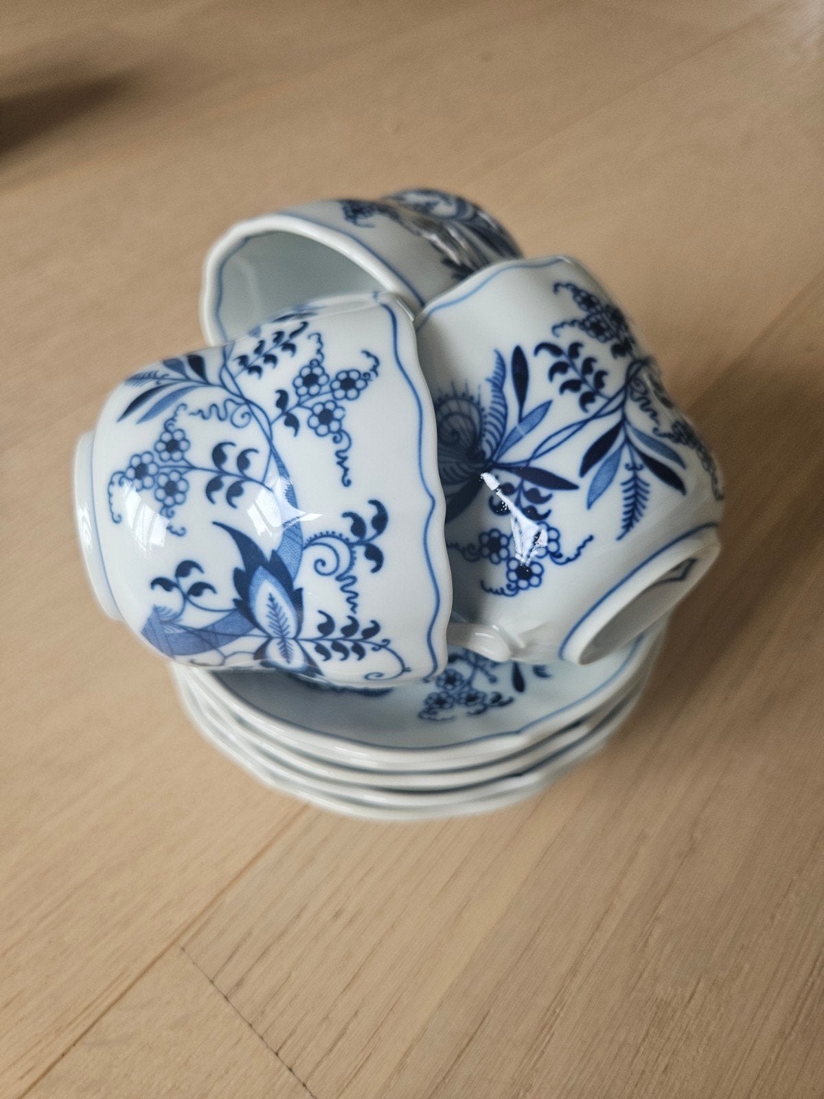 Blue Danube kop en schotels grote variant, Antiek en Kunst, Antiek | Servies los, Ophalen of Verzenden