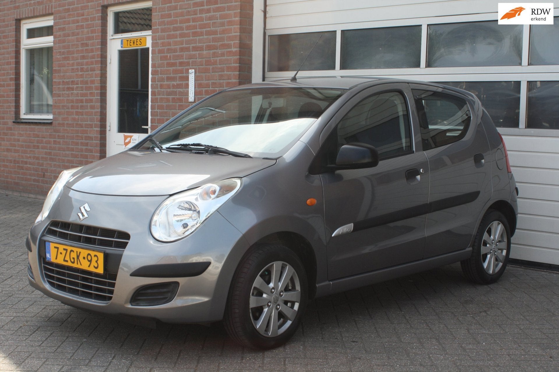 Suzuki Alto 1.0 Celebration EASSS.airco.lm wielen.stuurbekr., Voorwielaandrijving, Euro 5, Gebruikt, 200 kg
