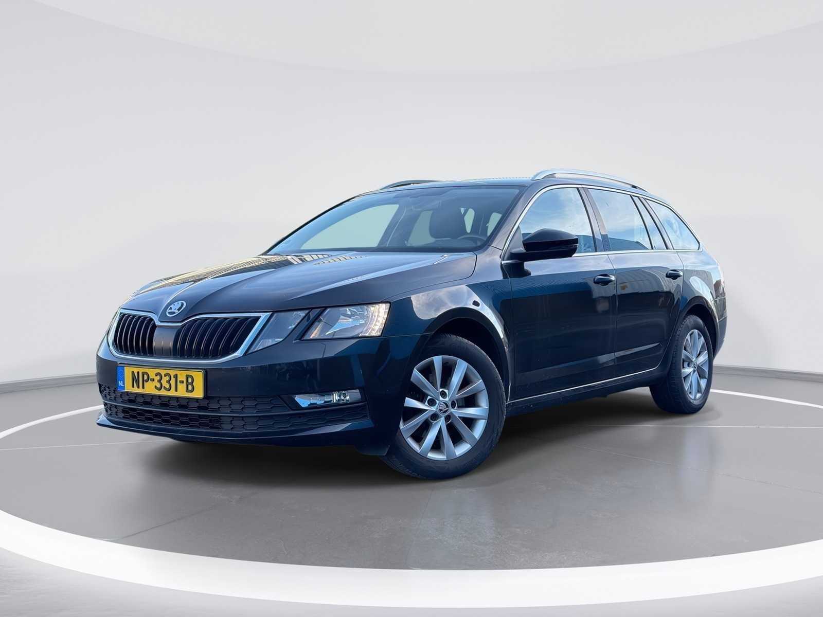 Skoda Octavia Combi 1.0 TSI TSI Greentech Ambition Business, Auto's, Gebruikt, Origineel Nederlands, Handgeschakeld, 3 cilinders