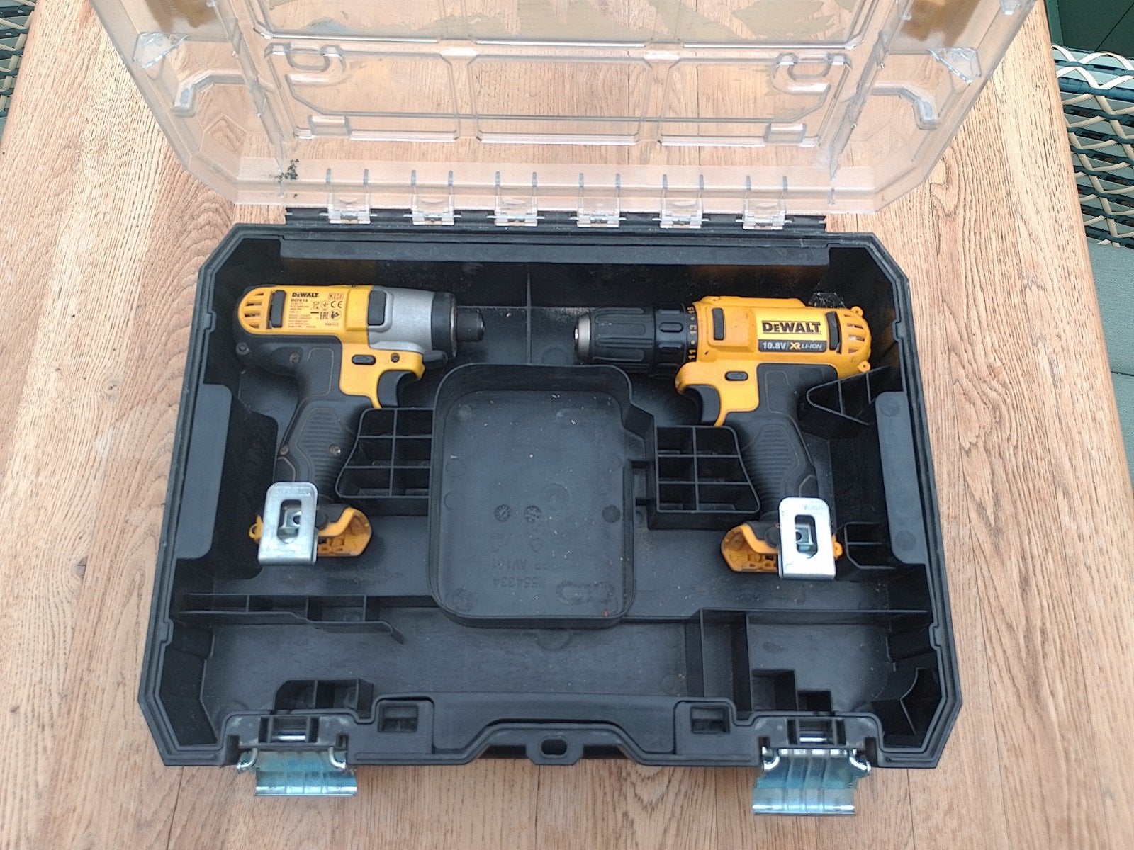 DeWalt DCK211D2T Boor- en Schroefmachine Set, Gebruikt, Variabele snelheid, Ophalen of Verzenden, Boor- en Schroefmachine