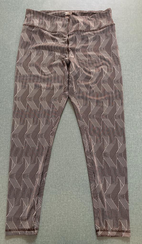 Te koop grijze Crivit legging maat L., Kleding | Dames, Legging, Overige kleuren, Ophalen of Verzenden, Maat 44/46 (L)