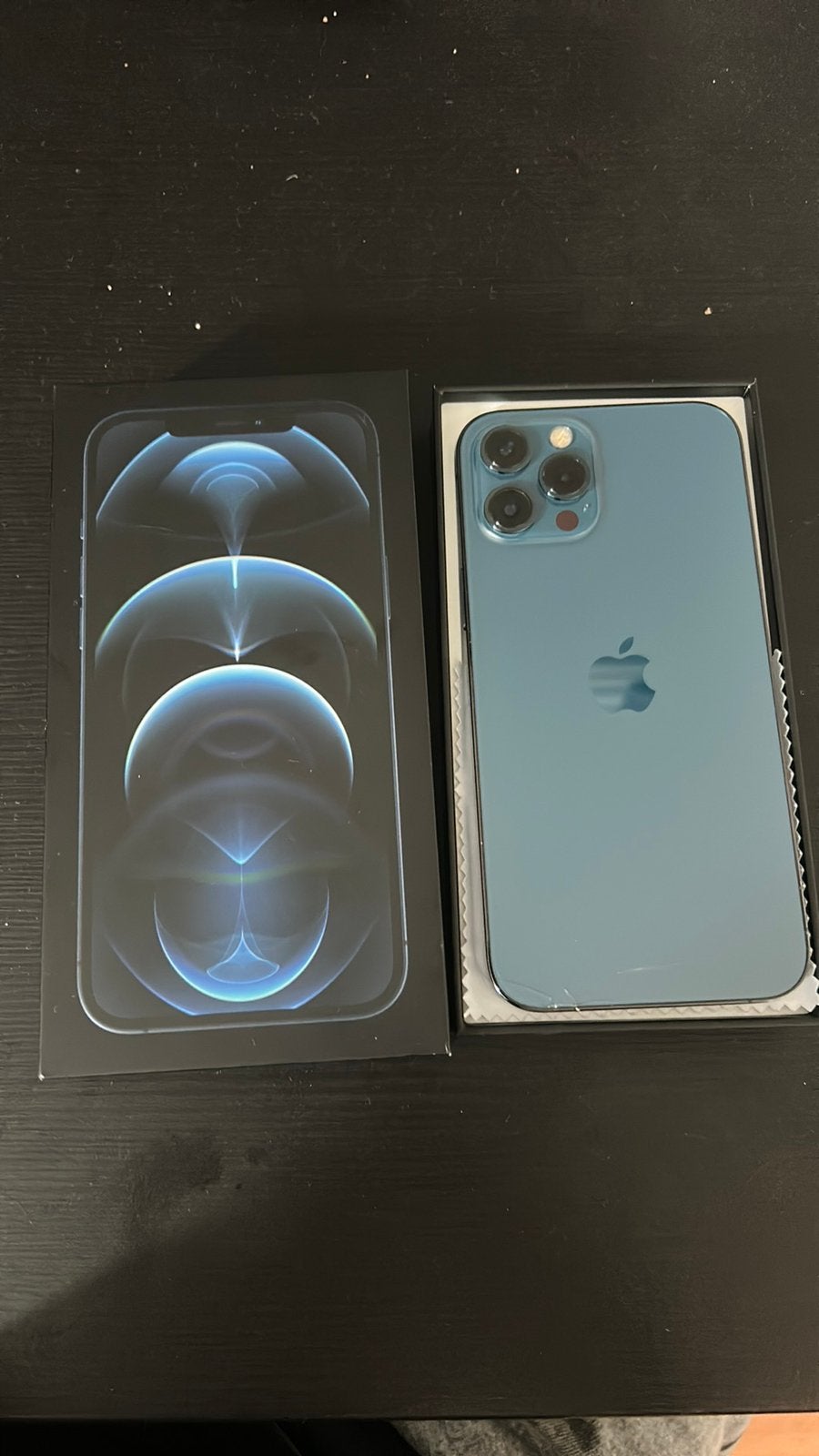 Iphone 12 pro max, Telecommunicatie, 256 GB, Blauw, Zo goed als nieuw, 76 %