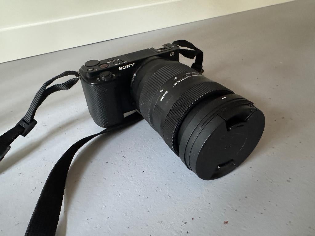 Sony ZV-E10 body + accessoires, Ophalen, Compact, Zo goed als nieuw, Sony