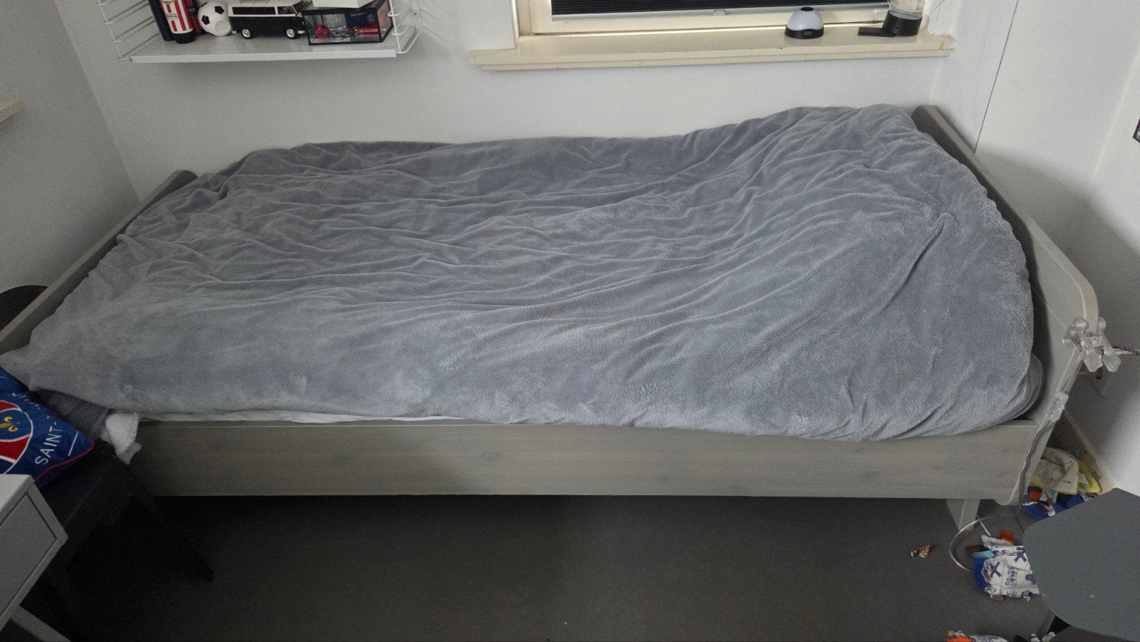 Houten eenpersoonsbed 200x90 met lattenbodem en matras, Ophalen, Gebruikt, 90 cm, Eenpersoons