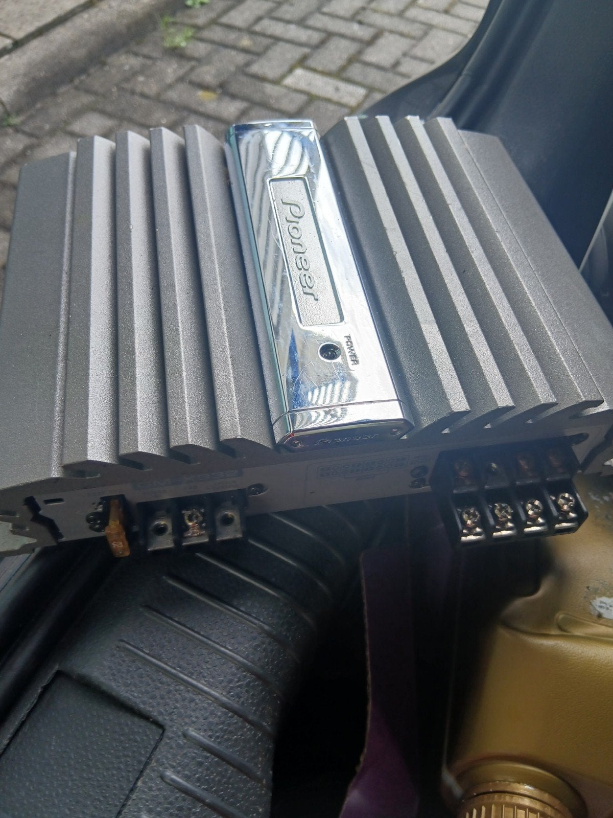 Versterker, Auto diversen, Autospeakers, Ophalen of Verzenden