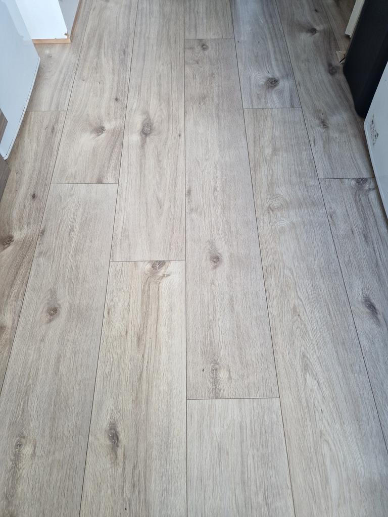 Gratis laminaat - Licht eiken look 90m2 Hellevoetsluis, Huis en Inrichting, Stoffering | Vloerbedekking, Ophalen of Verzenden