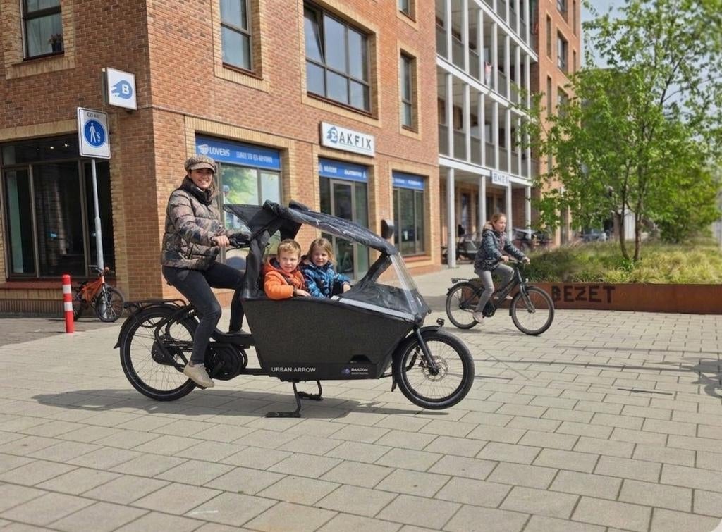 Urban Arrow bakfiets uit 2021 - Ideaal voor gezinnen!