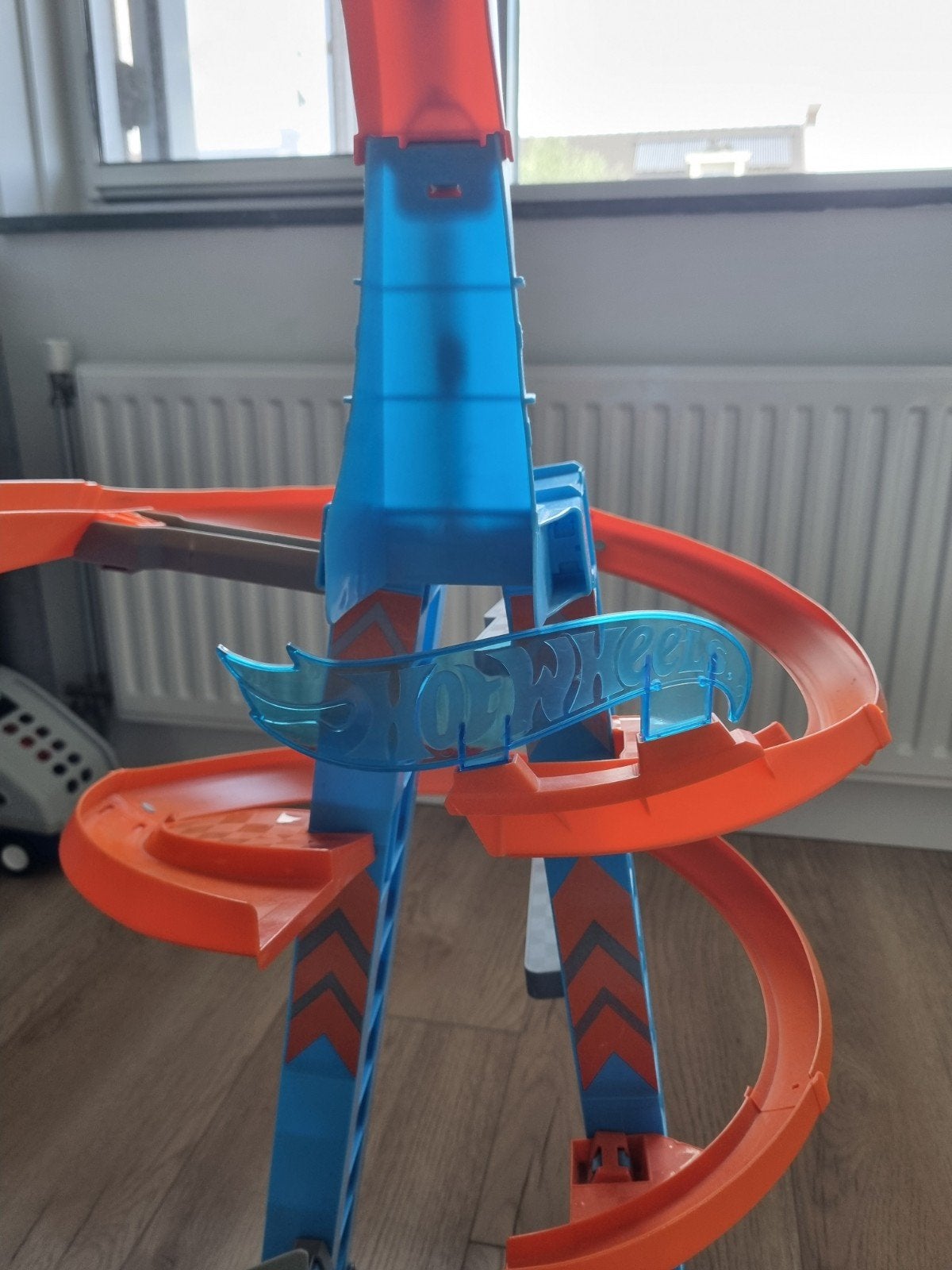 Hot Wheels Sky Crash Tower, Kinderen en Baby's, Speelgoed | Racebanen, Ophalen, Hot Wheels, Elektrisch, Met looping